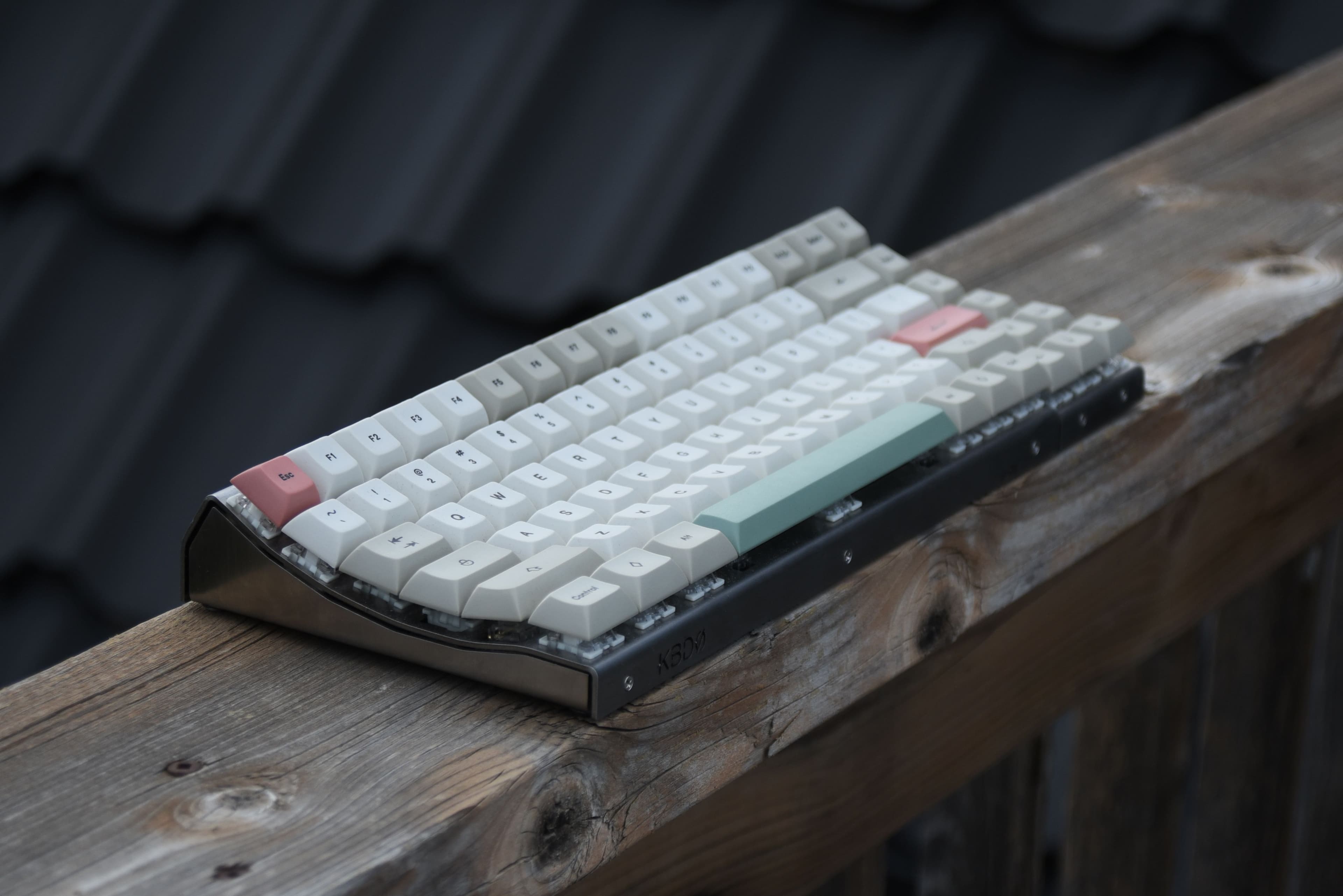 Advantages of a Curved Keyboard